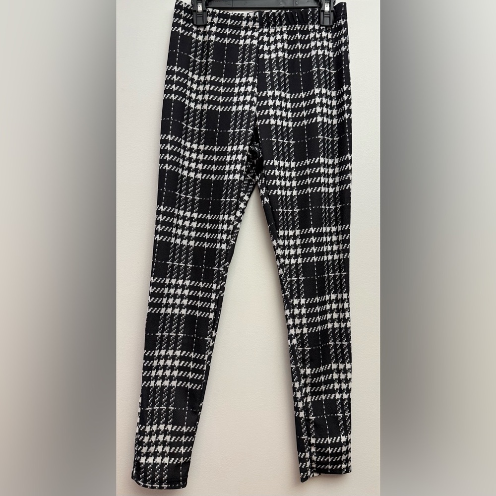 Women's Black and White Plaid Leggings